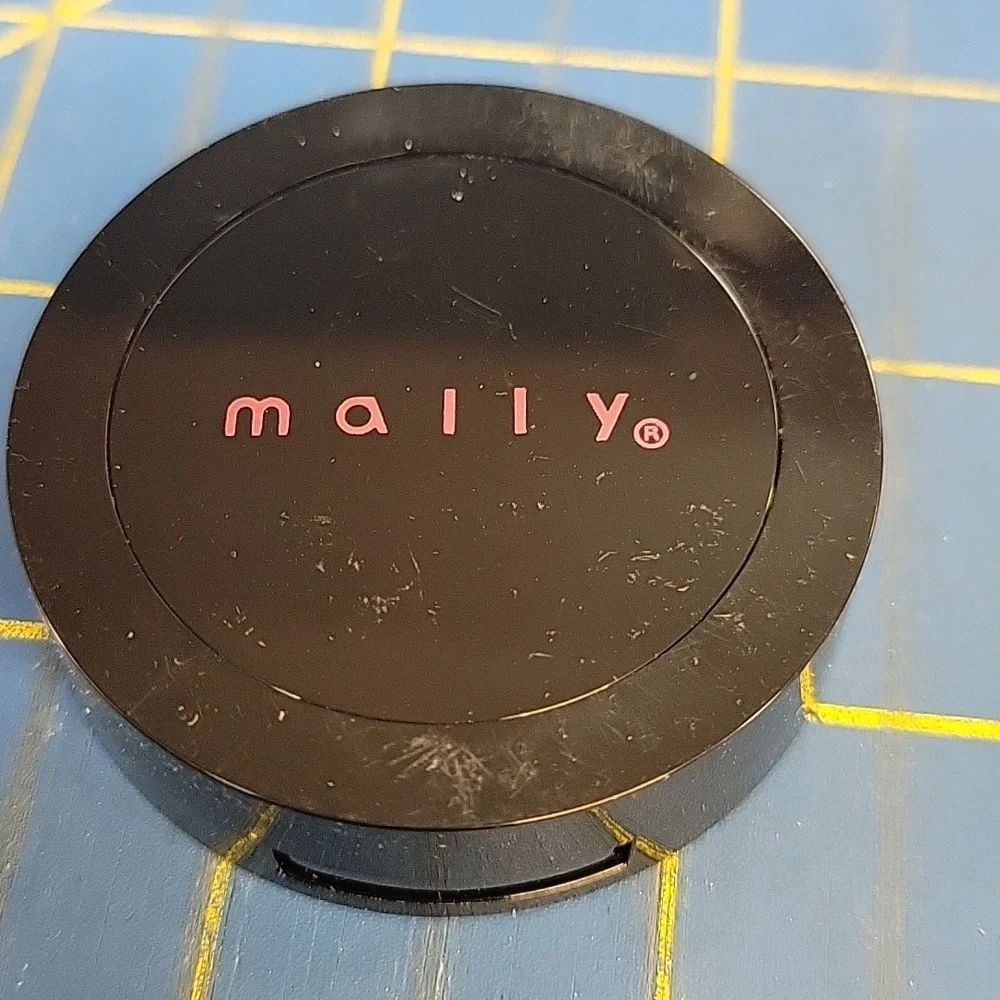Mally Bounce Back Blush Compact 4.9g Rose Petal Pink New